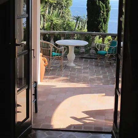 Le Ginestre Di Mare *