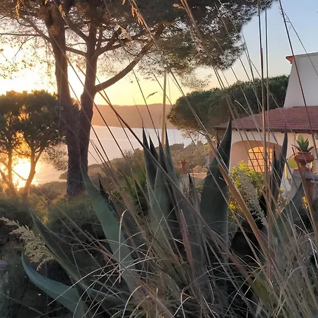 别墅 Le Ginestre Di Mare *